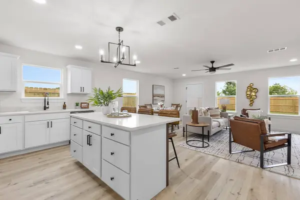 516 Paso Fino ST #101, Robinson, TX 76706