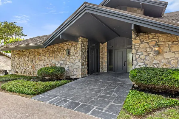 1188 Windwood LN, Woodway, TX 76712