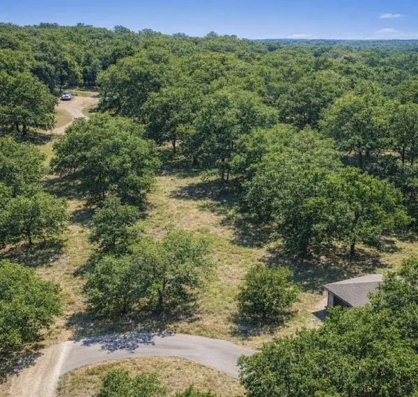 106 Circulito CIR, Gun Barrel City, TX 75156