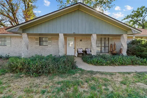 400 S 8th Avenue, Teague, TX 75860