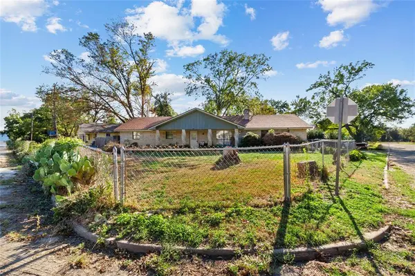 400 S 8th Avenue, Teague, TX 75860