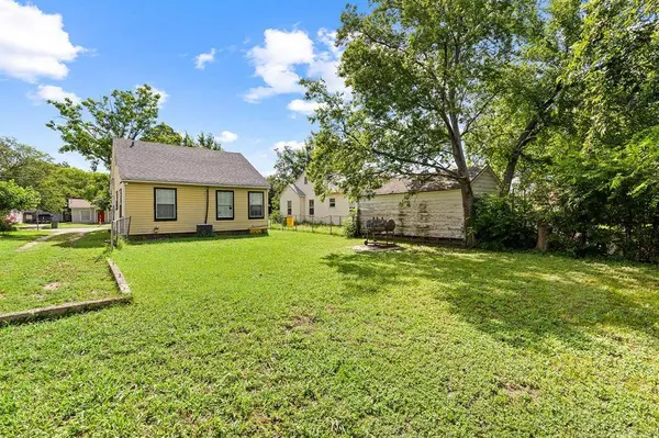 1212 Lewis Street, Waco, TX 76705