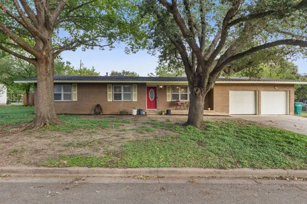 703 W Elizabeth DR