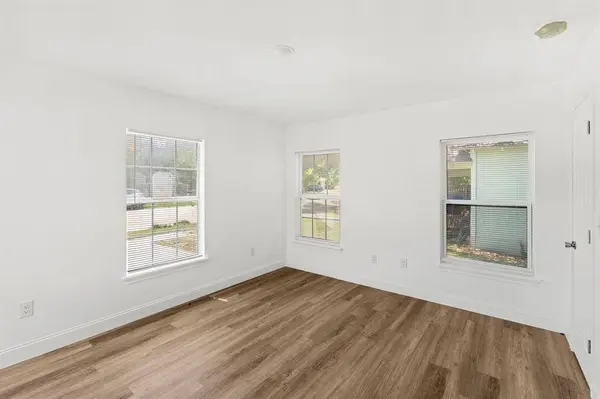2601 Summer Avenue, Waco, TX 76708