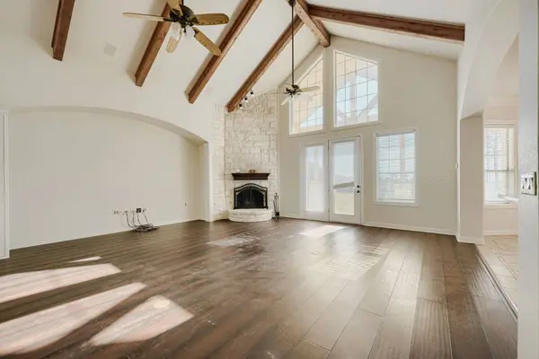 Prado Vista, Elgin, TX 78621