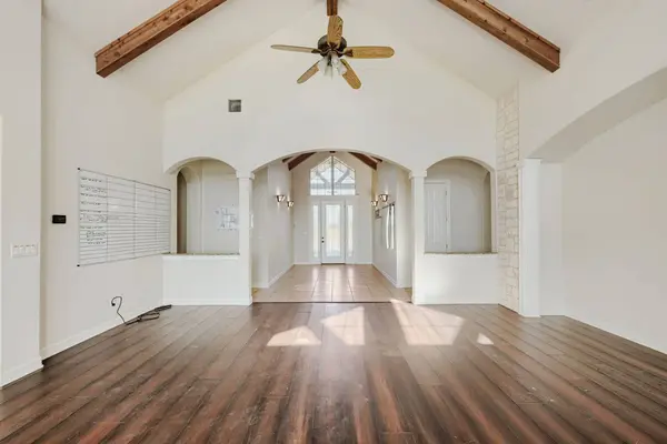 Prado Vista, Elgin, TX 78621