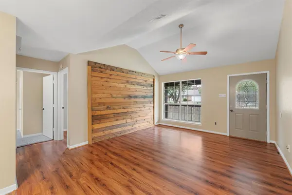 943 Randy DR, Woodway, TX 76712