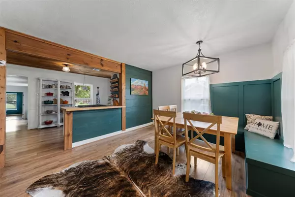 756 Randy DR, Woodway, TX 76712