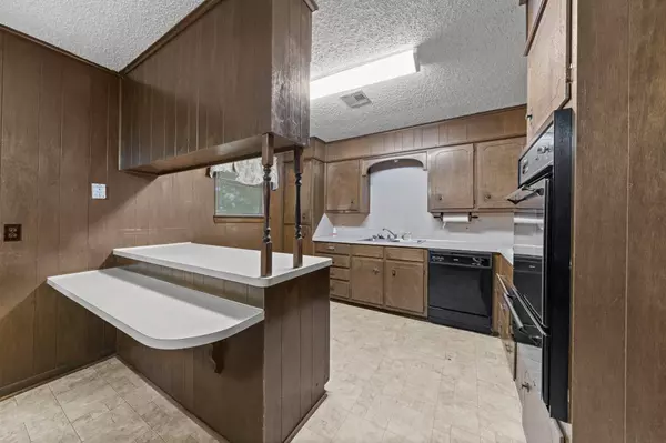 613 N Old Robinson RD, Robinson, TX 76706