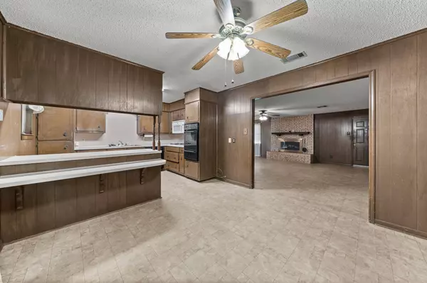 613 N Old Robinson RD, Robinson, TX 76706