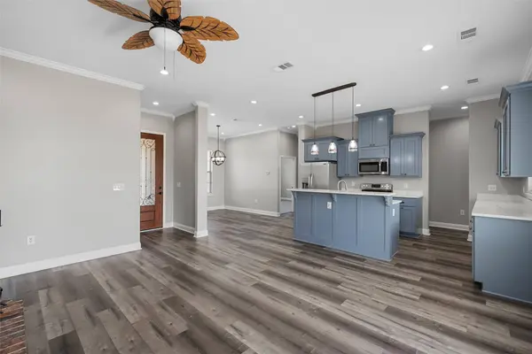 1411 Elm Lake RD, Riesel, TX 76682