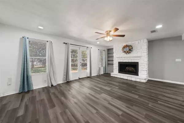 2128 Sunnydell DR, Waco, TX 76711