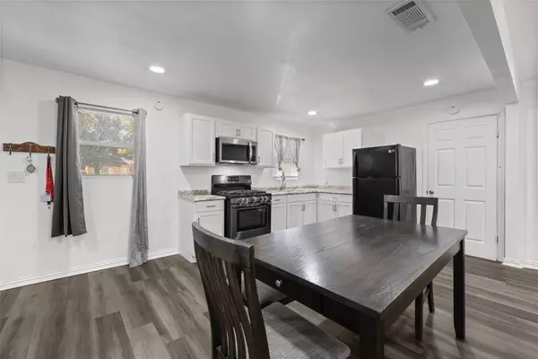 2128 Sunnydell DR, Waco, TX 76711