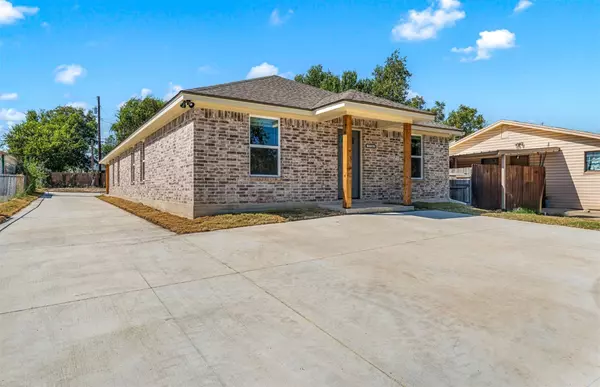 1716 N 12th ST, Waco, TX 76707