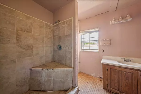 338 Western DR, Woodway, TX 76712