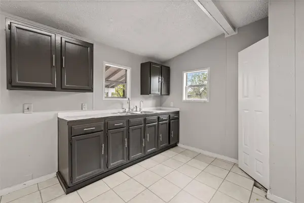 1106 S 15th ST, Waco, TX 76706