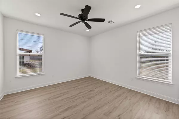 1610 N 6th ST, Waco, TX 76707