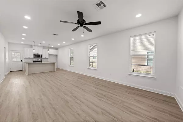 1610 N 6th ST, Waco, TX 76707