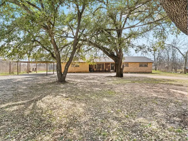520 Quaid ST, Marlin, TX 76661