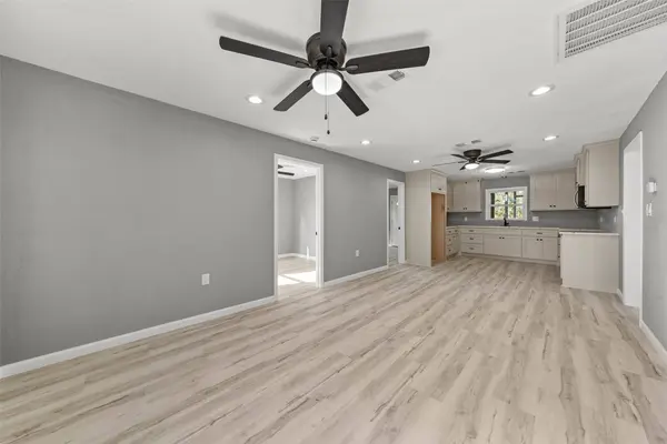 108 E 9th ST, Valley Mills, TX 76689