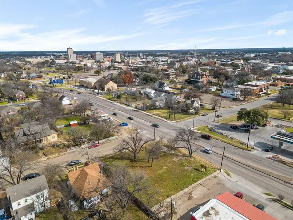 510 N 16th ST, Waco, TX 76707