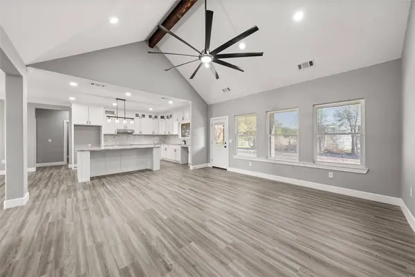 470 Elmwood DR, Woodway, TX 76712