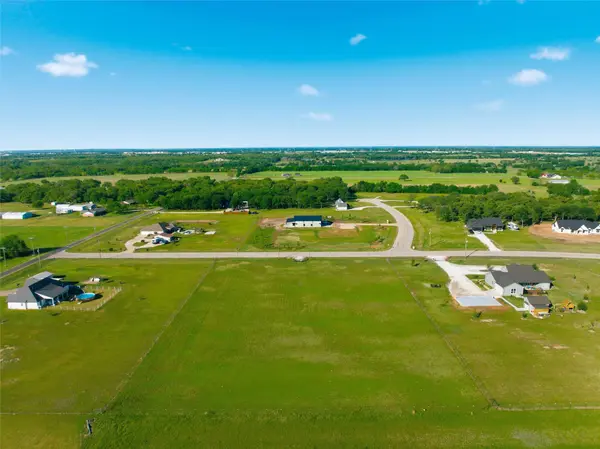 182 Grassey WAY, Elm Mott, TX 76640