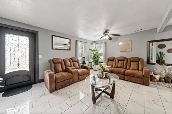 1205 N 17th ST, Waco, TX 76707