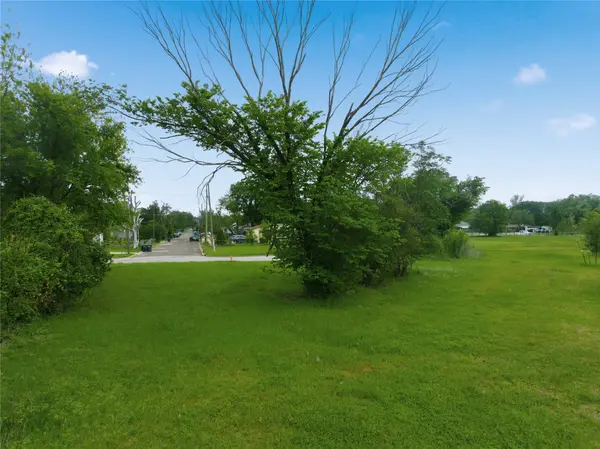 1200 State ST, Waco, TX 76704