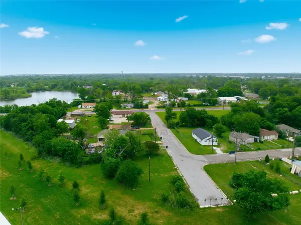 1200 State ST, Waco, TX 76704