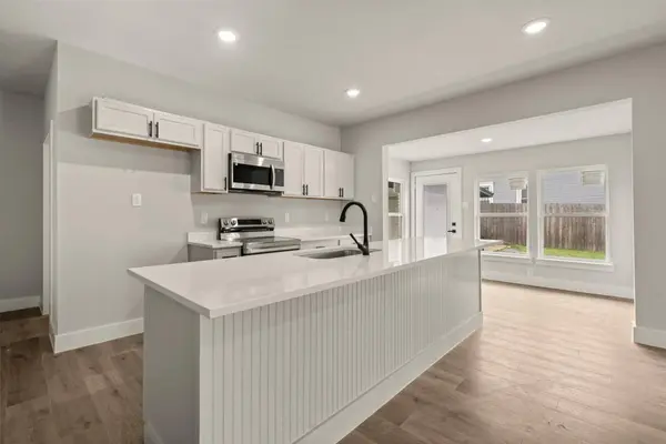 900 N 22nd ST, Waco, TX 76707