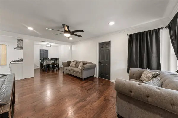 121 Austin ST, Mcgregor, TX 76657