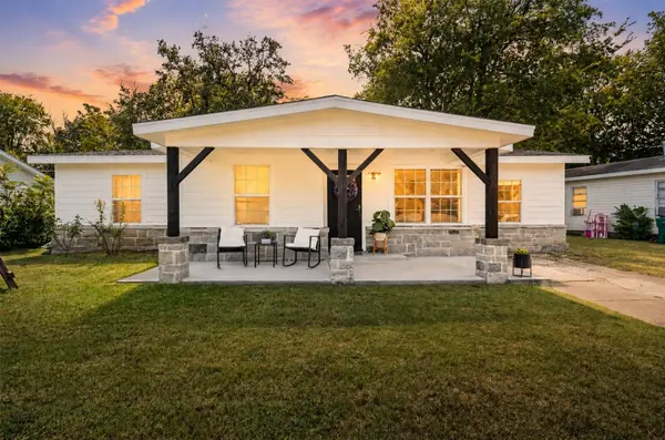 121 Austin ST, Mcgregor, TX 76657