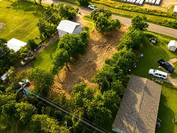 992 Lincoln City RD, Waco, TX 76705