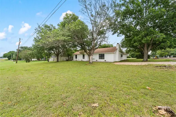 139 Claire Newell LN, Waco, TX 76705
