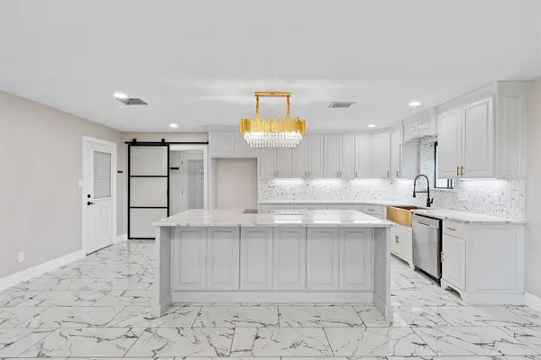 139 Claire Newell LN, Waco, TX 76705