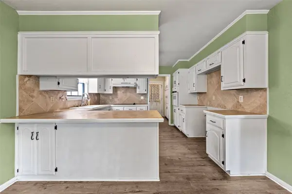 308 Texas AVE, Hewitt, TX 76643