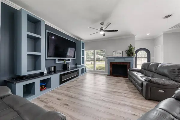 700 Jackson, Mcgregor, TX 76657