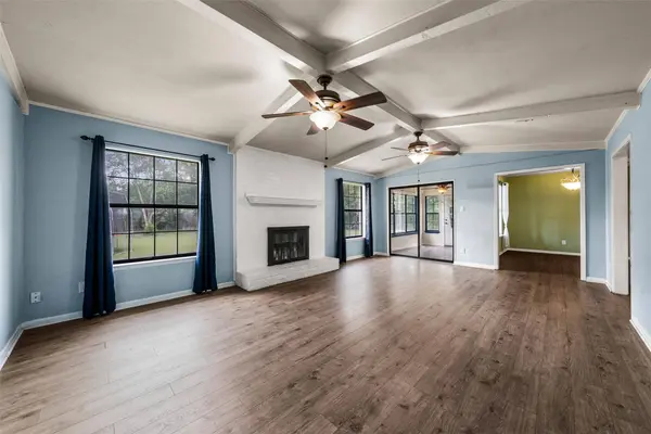 308 Texas AVE, Hewitt, TX 76643