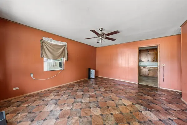 301 N Commerce ST, Mart, TX 76664