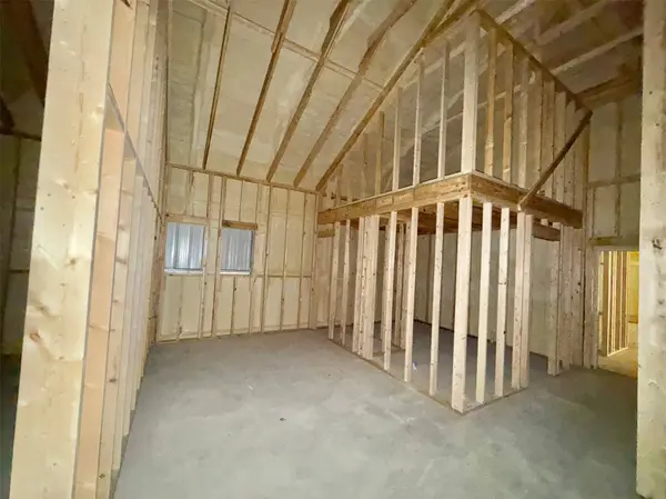 365 Grand Canyon DR, Oglesby, TX 76561