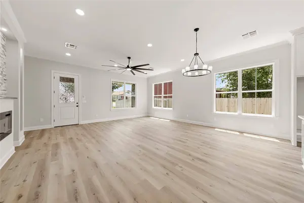 107 N Jena ST, Riesel, TX 76682