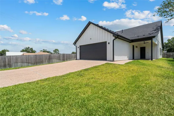 107 N Jena ST, Riesel, TX 76682