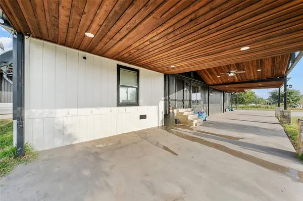112 County Road 4028a, Chilton, TX 76632