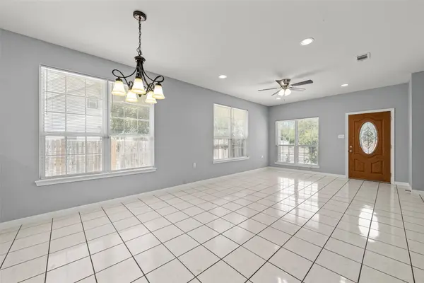 1206 N 15th ST, Waco, TX 76707