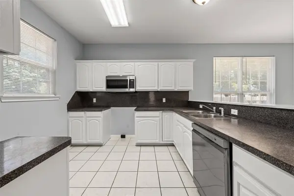 1206 N 15th ST, Waco, TX 76707
