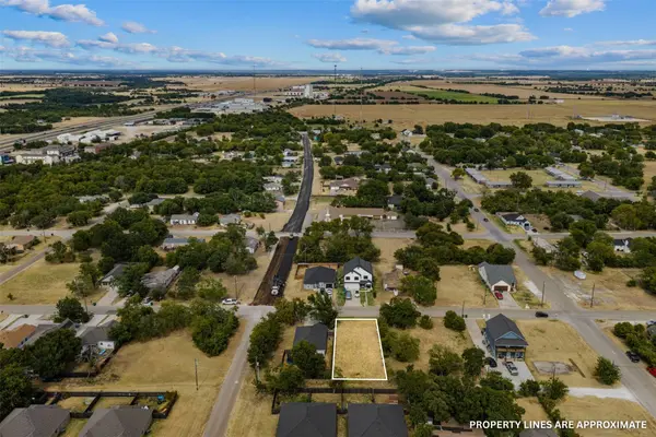 205 Garfield ST, Mcgregor, TX 76657