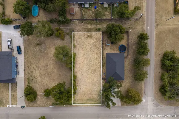 205 Garfield ST, Mcgregor, TX 76657
