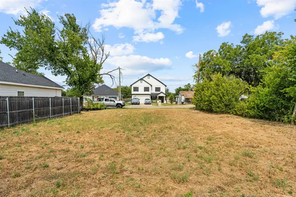205 Garfield ST, Mcgregor, TX 76657