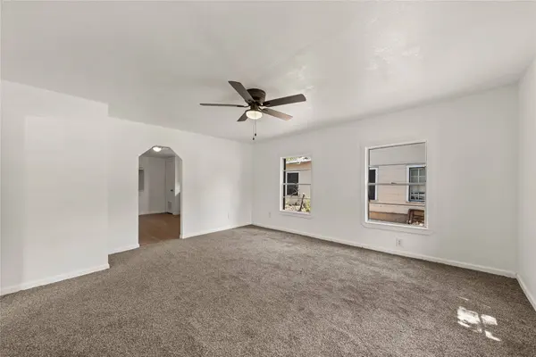 927 Oakwood AVE, Waco, TX 76706